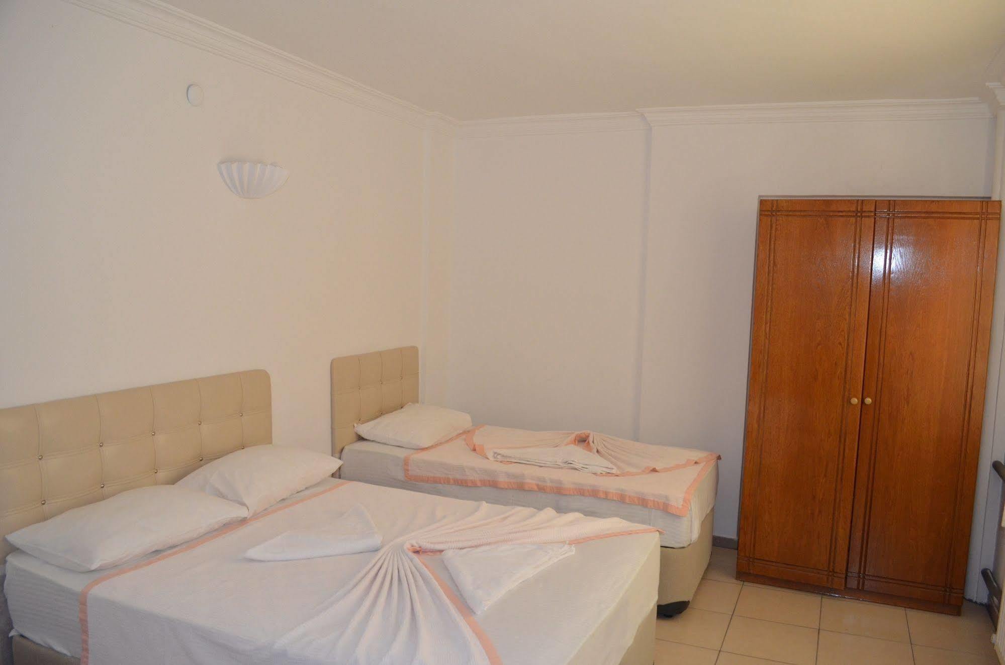 Hotel Prens Yildiz Аявали Екстериор снимка