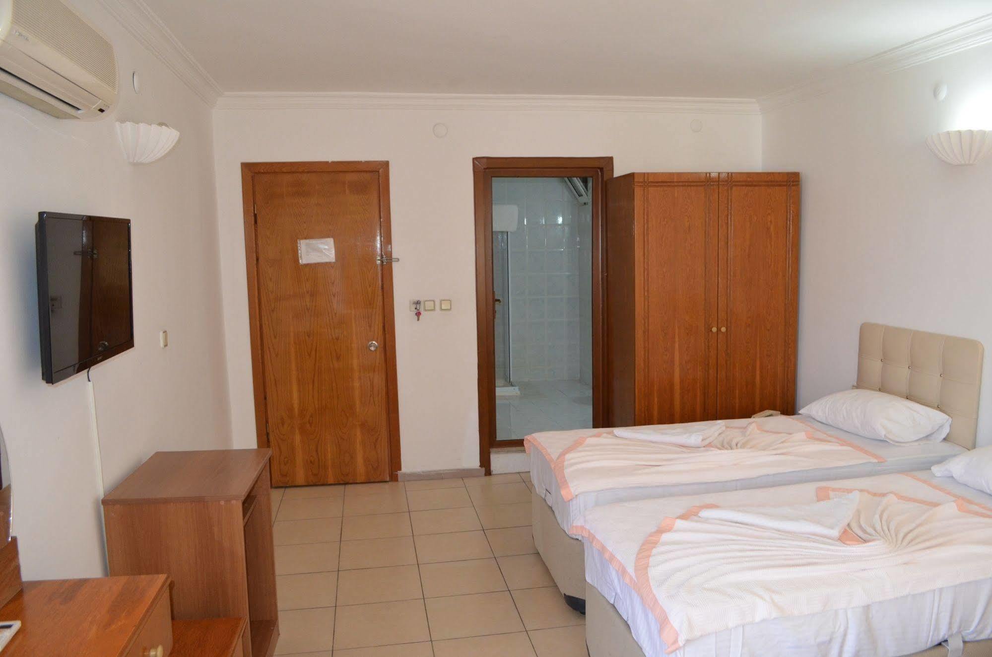 Hotel Prens Yildiz Аявали Екстериор снимка